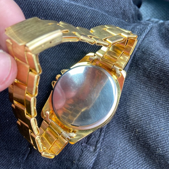 14k gold platted d.f quartz watch - Picture 3 of 6